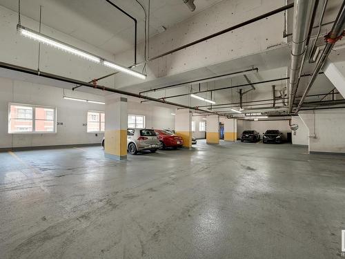 1403 10180 104 Street, Edmonton, AB - Indoor Photo Showing Garage