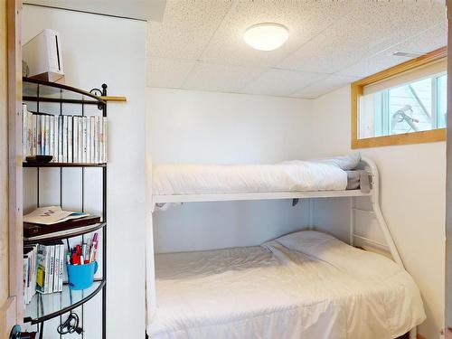 7 52506 Rge Road 50, Rural Parkland County, AB - Indoor Photo Showing Bedroom