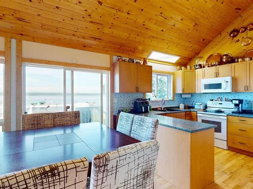 7 52506 Rge Road 50, Rural Parkland County, AB - Indoor Photo Showing Kitchen