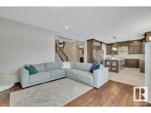 492 Reynalds Wynd, Leduc, AB - Indoor Photo Showing Living Room