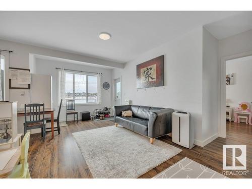 492 Reynalds Wynd, Leduc, AB - Indoor Photo Showing Living Room