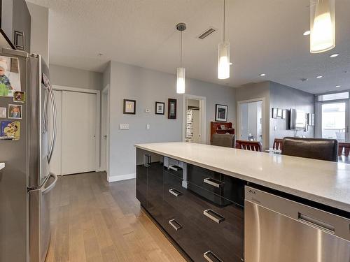 505 10238 103 Street, Edmonton, AB - Indoor Photo Showing Kitchen