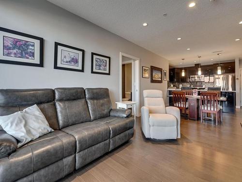 505 10238 103 Street, Edmonton, AB - Indoor Photo Showing Living Room