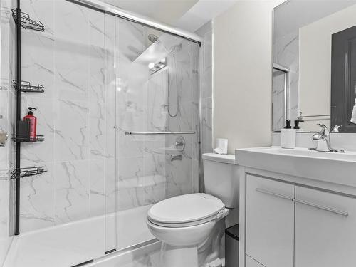 1122 33A Street, Edmonton, AB - Indoor Photo Showing Bathroom