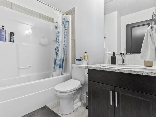 1122 33A Street, Edmonton, AB - Indoor Photo Showing Bathroom