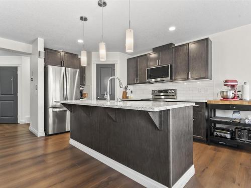 1122 33A Street, Edmonton, AB - Indoor Photo Showing Kitchen With Upgraded Kitchen