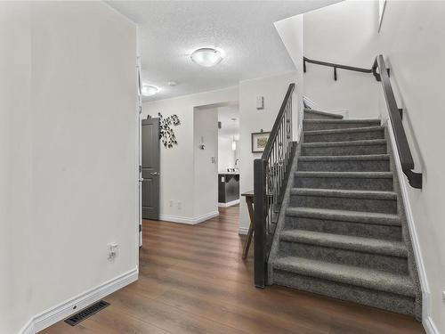 1122 33A Street, Edmonton, AB - Indoor Photo Showing Other Room