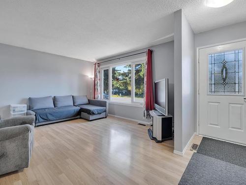 4110 43A Avenue, Leduc, AB - Indoor Photo Showing Living Room