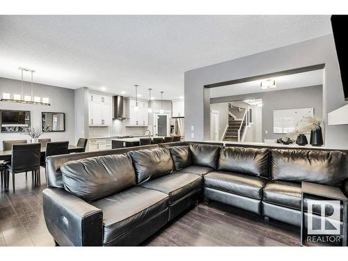 3727 Cherry Loop, Edmonton, AB - Indoor Photo Showing Living Room