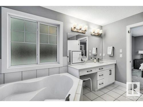 3727 Cherry Loop, Edmonton, AB - Indoor Photo Showing Bathroom