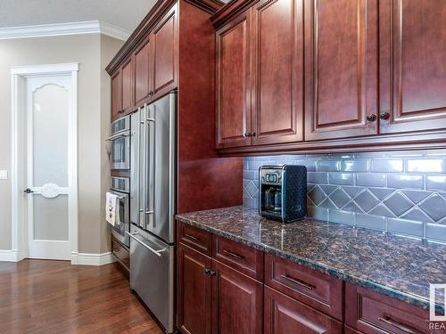 230 Ambleside Drive, Edmonton, AB - Indoor Photo Showing Kitchen