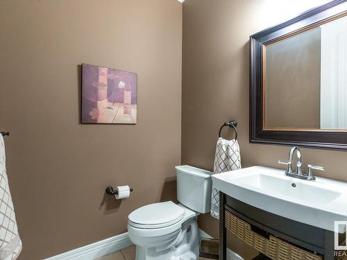 230 Ambleside Drive, Edmonton, AB - Indoor Photo Showing Bathroom