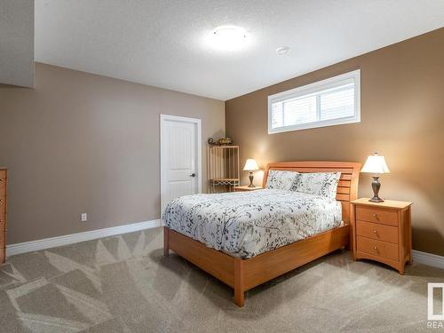 230 Ambleside Drive, Edmonton, AB - Indoor Photo Showing Bedroom