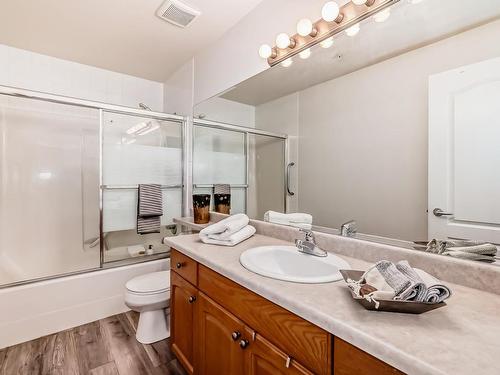 319 12111 51 Avenue, Edmonton, AB - Indoor Photo Showing Bathroom