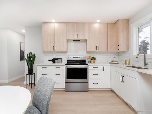 13543 67 Street, Edmonton, AB - Indoor Photo Showing Kitchen