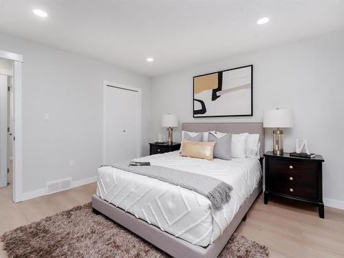 13543 67 Street, Edmonton, AB - Indoor Photo Showing Bedroom