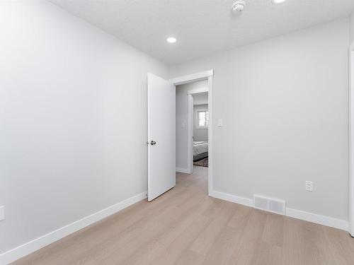 13543 67 Street, Edmonton, AB - Indoor Photo Showing Other Room