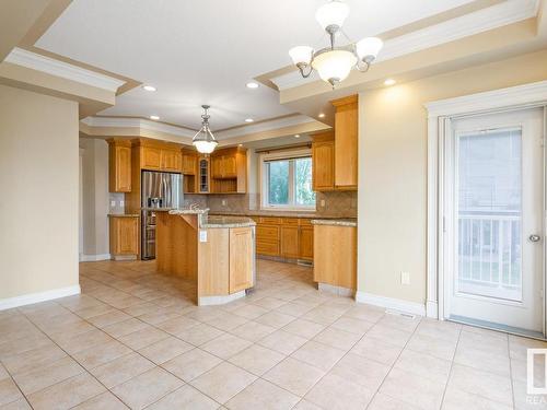 7507 162 Avenue, Edmonton, AB - Indoor Photo Showing Kitchen