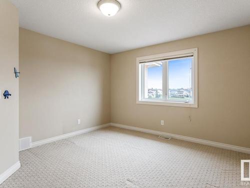 7507 162 Avenue, Edmonton, AB - Indoor Photo Showing Other Room