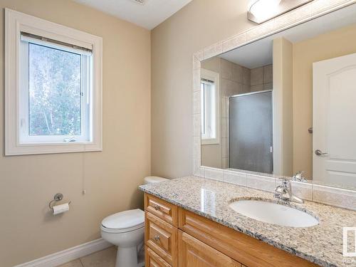 7507 162 Avenue, Edmonton, AB - Indoor Photo Showing Bathroom