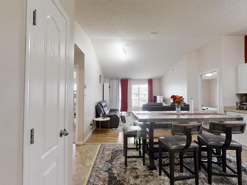 425 111 Edwards Drive, Edmonton, AB - Indoor Photo Showing Dining Room