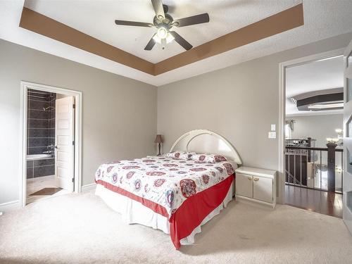 839 Wildwood Crescent, Edmonton, AB - Indoor Photo Showing Bedroom