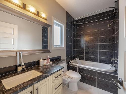 839 Wildwood Crescent, Edmonton, AB - Indoor Photo Showing Bathroom