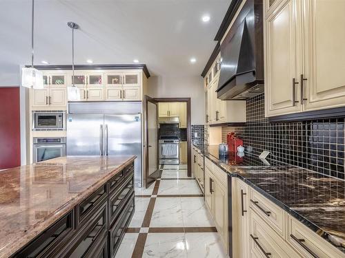 839 Wildwood Crescent, Edmonton, AB - Indoor Photo Showing Kitchen With Stainless Steel Kitchen With Upgraded Kitchen