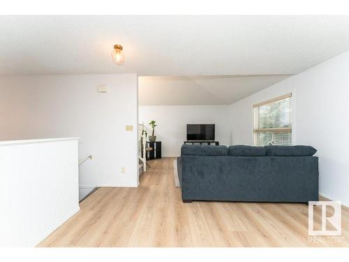 1859 Mill Woods Road E, Edmonton, AB - Indoor Photo Showing Living Room