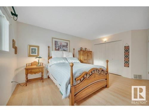 18411 77 Avenue, Edmonton, AB - Indoor Photo Showing Bedroom