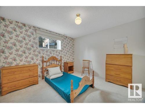 18411 77 Avenue, Edmonton, AB - Indoor Photo Showing Bedroom