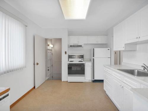 9322 158 Street, Edmonton, AB - Indoor Photo Showing Kitchen