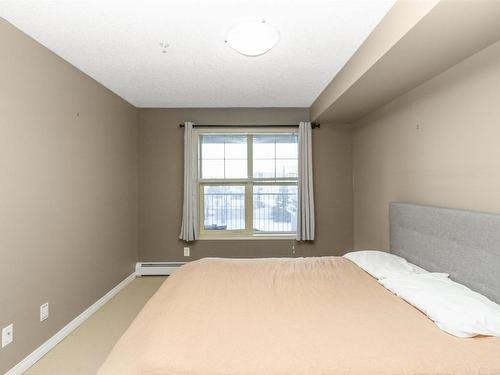 316 11445 Ellerslie Road, Edmonton, AB - Indoor Photo Showing Bedroom