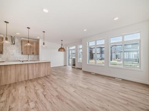 5427 Kootook Road, Edmonton, AB - Indoor Photo Showing Kitchen