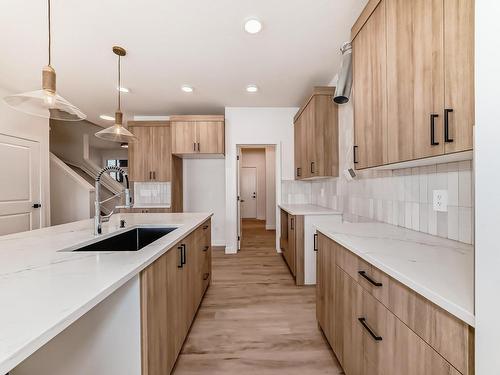 5427 Kootook Road, Edmonton, AB - Indoor Photo Showing Kitchen