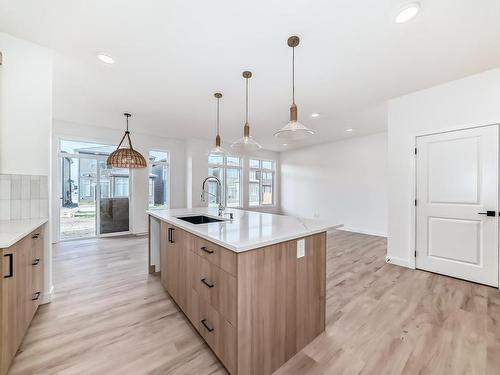 5427 Kootook Road, Edmonton, AB - Indoor Photo Showing Kitchen With Upgraded Kitchen