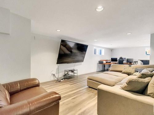 10503 135 Street, Edmonton, AB - Indoor Photo Showing Living Room