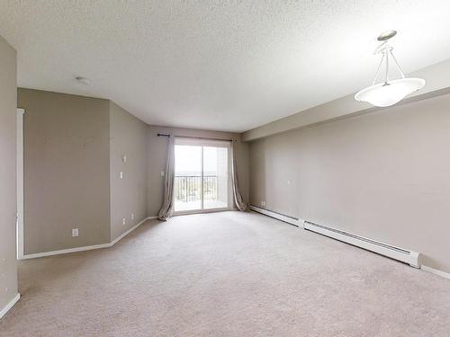 404 1510 Watt Drive, Edmonton, AB - Indoor Photo Showing Other Room