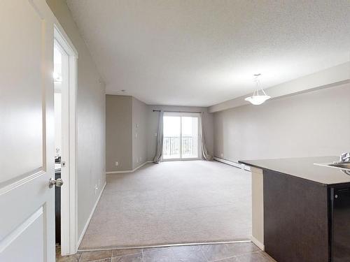 404 1510 Watt Drive, Edmonton, AB - Indoor Photo Showing Other Room