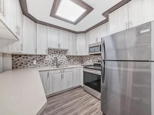 13511 127 Street, Edmonton, AB - Indoor Photo Showing Kitchen With Upgraded Kitchen