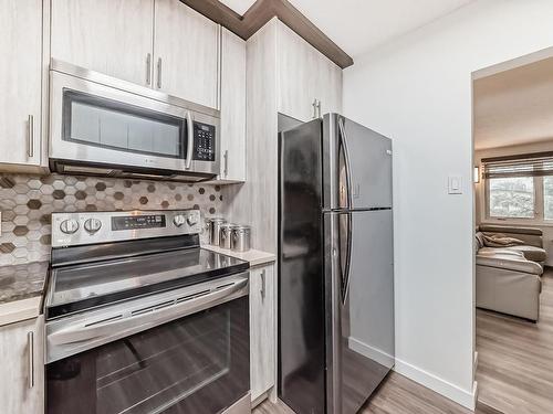 13511 127 Street, Edmonton, AB - Indoor Photo Showing Kitchen