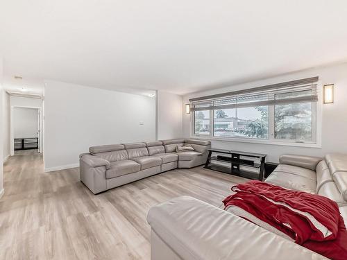 13511 127 Street, Edmonton, AB - Indoor Photo Showing Living Room