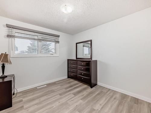 13511 127 Street, Edmonton, AB - Indoor