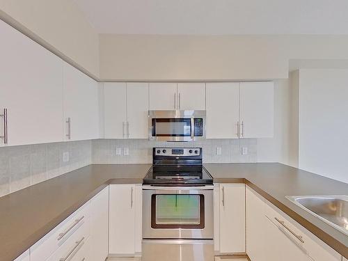 1905 10136 104 Street Nw, Edmonton, AB - Indoor Photo Showing Kitchen With Stainless Steel Kitchen