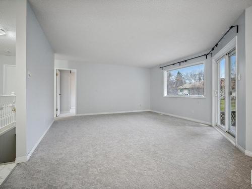 10818 11 Avenue, Edmonton, AB - Indoor Photo Showing Other Room