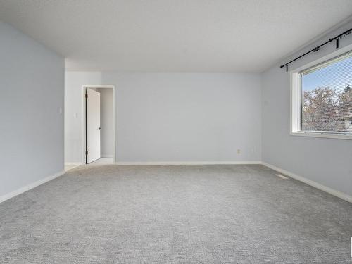 10818 11 Avenue, Edmonton, AB - Indoor Photo Showing Other Room