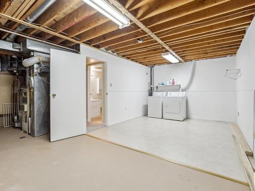 10818 11 Avenue, Edmonton, AB - Indoor Photo Showing Laundry Room