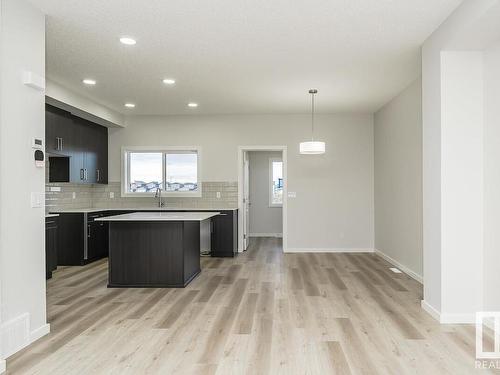 18168 73 Street, Edmonton, AB - Indoor Photo Showing Kitchen With Upgraded Kitchen