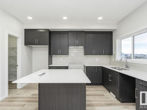 18168 73 Street, Edmonton, AB - Indoor Photo Showing Kitchen With Upgraded Kitchen