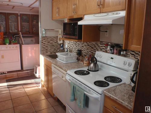 58217 Rr 25, Rural Barrhead County, AB - Indoor Photo Showing Kitchen